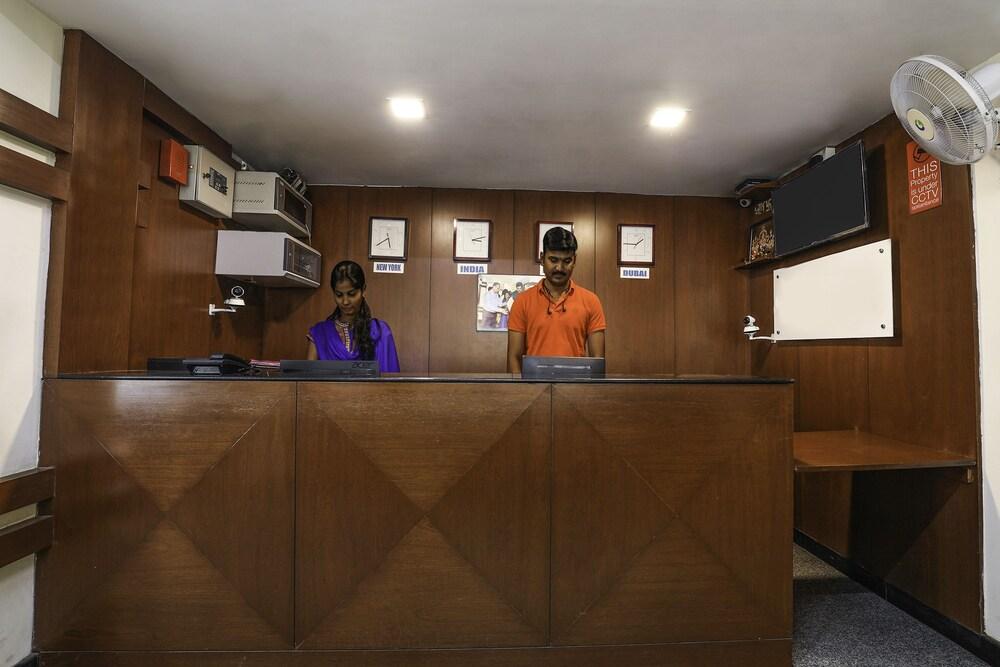 Treebo Trend Hotel Jp Plaza Nampally Haidarábád Kültér fotó
