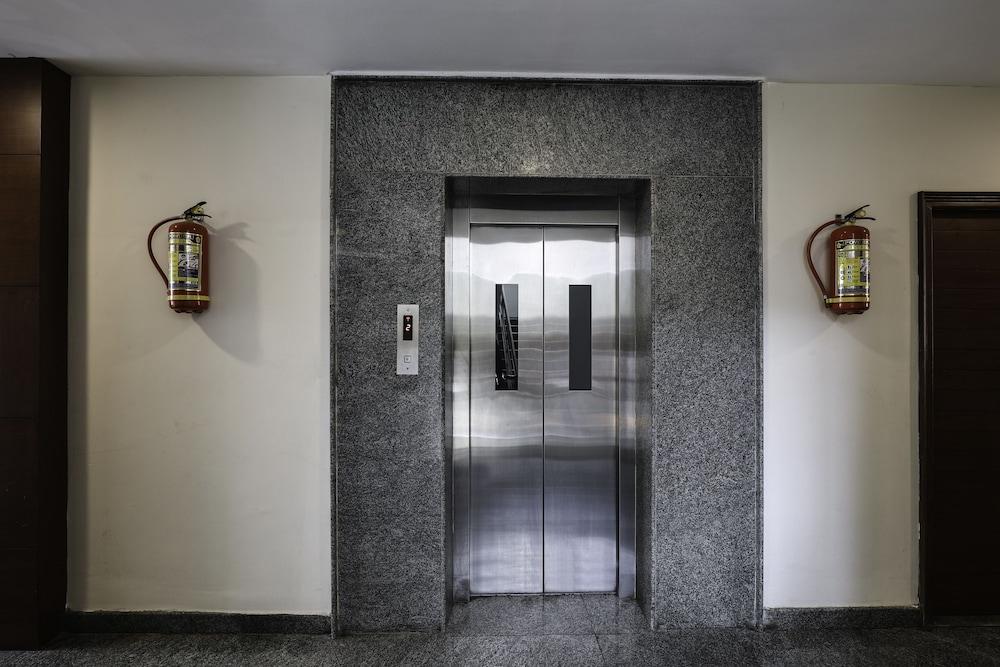 Treebo Trend Hotel Jp Plaza Nampally Haidarábád Kültér fotó