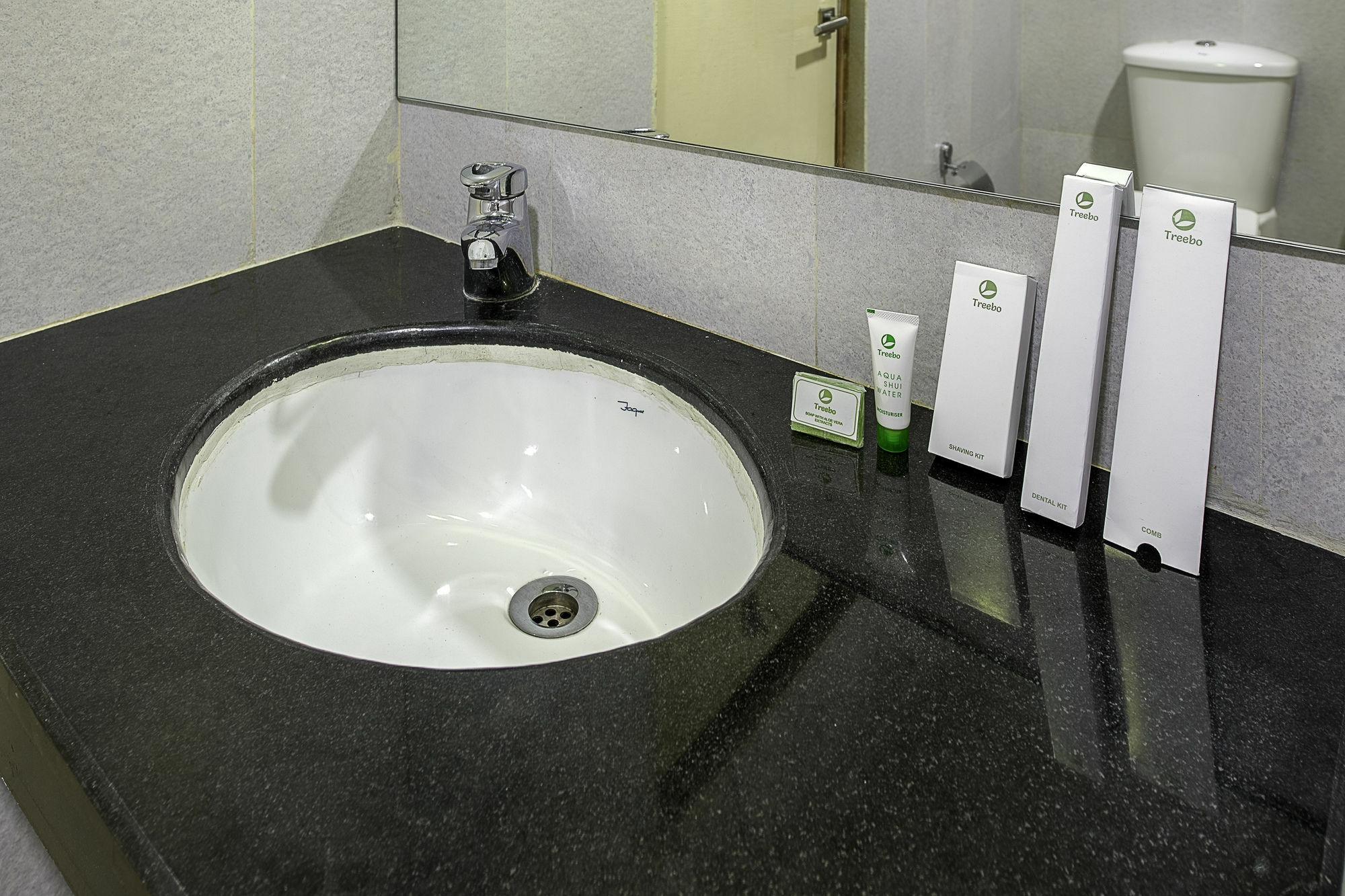 Treebo Trend Hotel Jp Plaza Nampally Haidarábád Kültér fotó