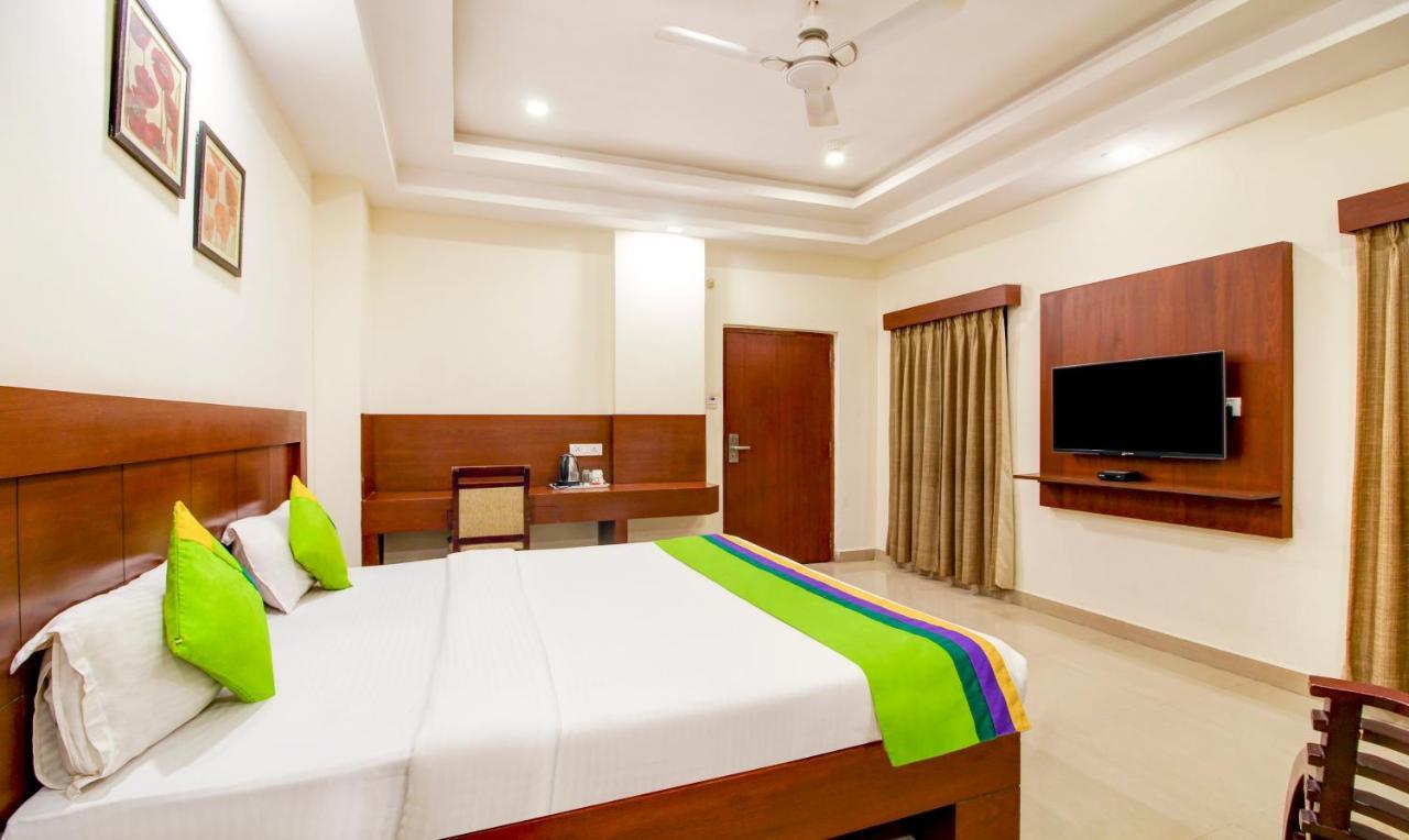 Treebo Trend Hotel Jp Plaza Nampally Haidarábád Kültér fotó
