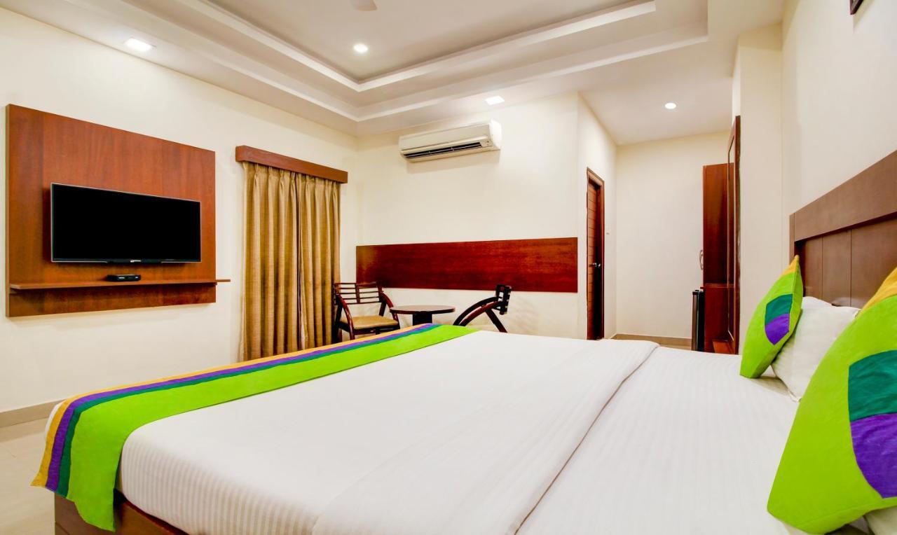 Treebo Trend Hotel Jp Plaza Nampally Haidarábád Kültér fotó