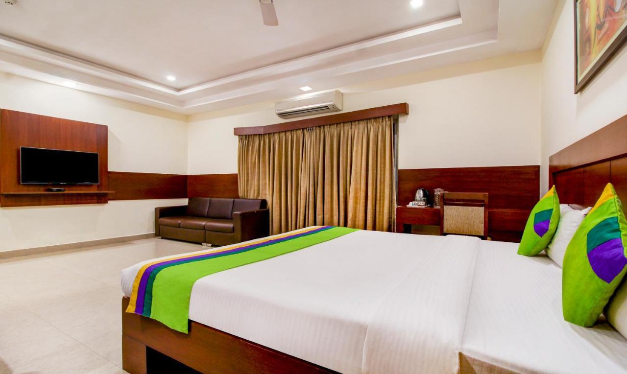 Treebo Trend Hotel Jp Plaza Nampally Haidarábád Kültér fotó