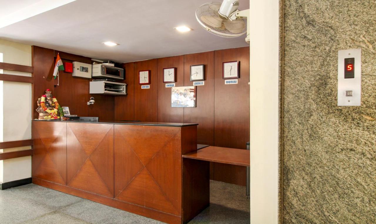 Treebo Trend Hotel Jp Plaza Nampally Haidarábád Kültér fotó