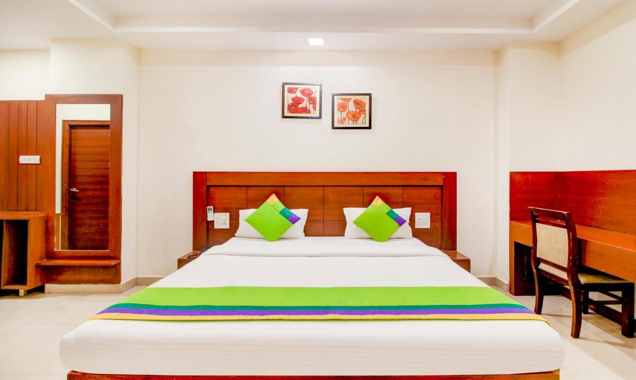 Treebo Trend Hotel Jp Plaza Nampally Haidarábád Kültér fotó